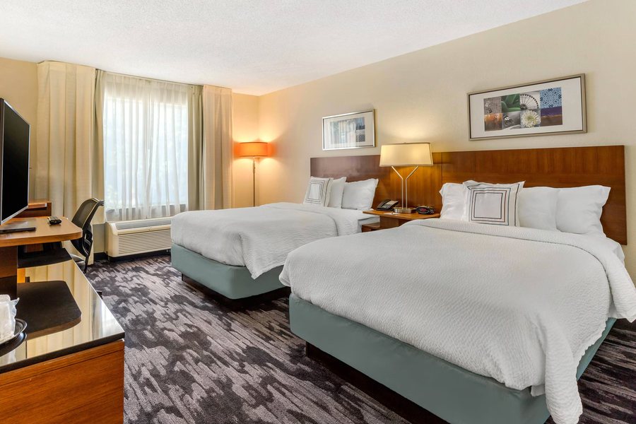 Fairfield Inn Myrtle Beach Broadway at the Beach — Guest room