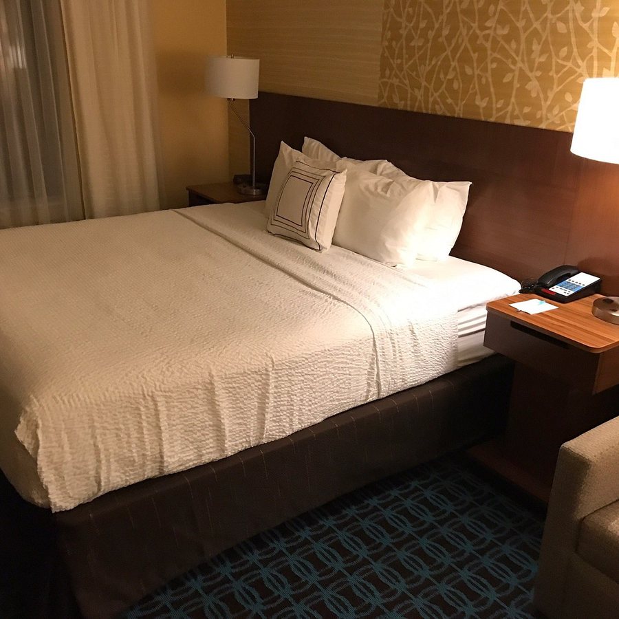 Fairfield Inn Philadelphia Valley Forge King of Prussia — Guest room