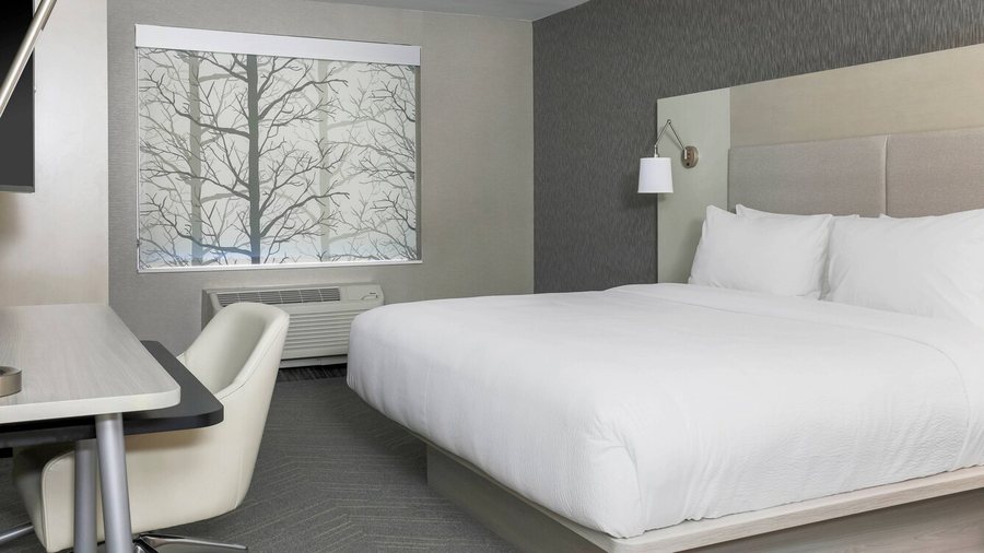 Fairfield Inn Suites Amarillo Central — Guest room
