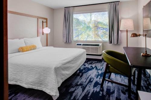 Fairfield Inn Suites Boulder Broomfield Interlocken — Guest room