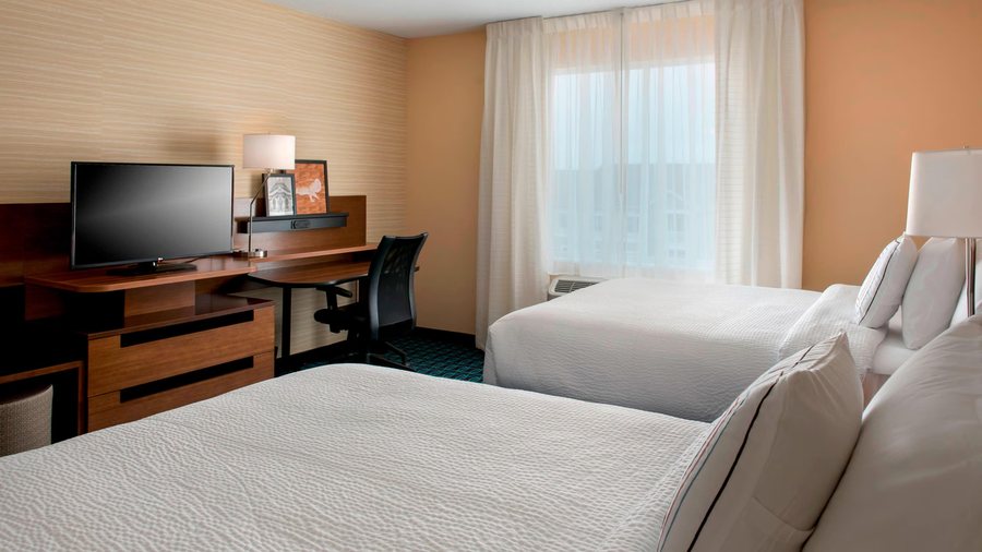Fairfield Inn Suites Buffalo Amherst University — Guest room