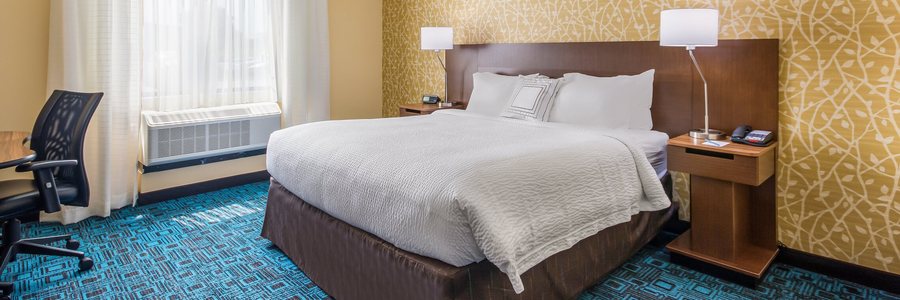 Fairfield Inn Suites by Marriott Chickasha — Guest room
