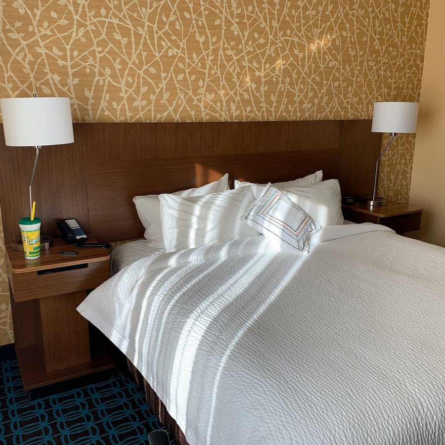Fairfield Inn Suites by Marriott Terrell — Guest room