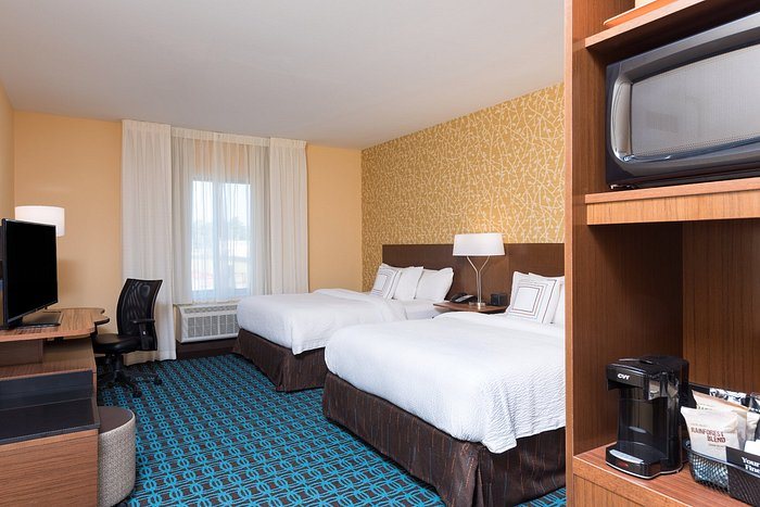 Fairfield Inn Suites by Marriott West Monroe — Guest room