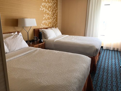 Fairfield Inn Suites Denver Cherry Creek — Guest room