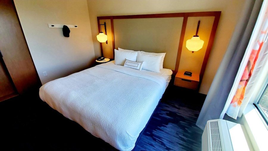 Fairfield Inn Suites Denver Tech Center North — Guest room