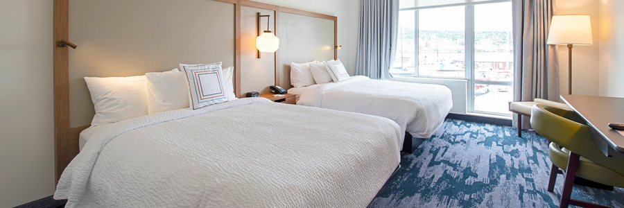 Fairfield Inn Suites Duluth Waterfront — Guest room