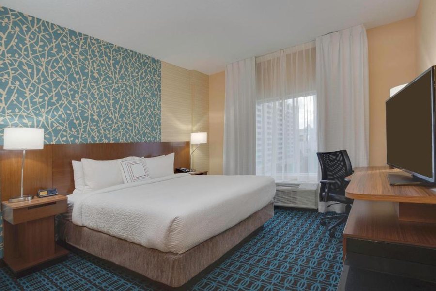 Fairfield Inn Suites Fort Lauderdale Downtown Las Olas — Guest room