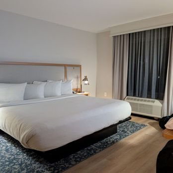 Fairfield Inn Suites Jacksonville Butler Boulevard — Guest room
