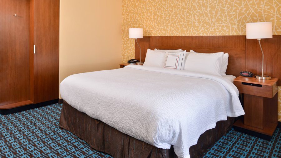 Fairfield Inn Suites St Joseph — Guest room