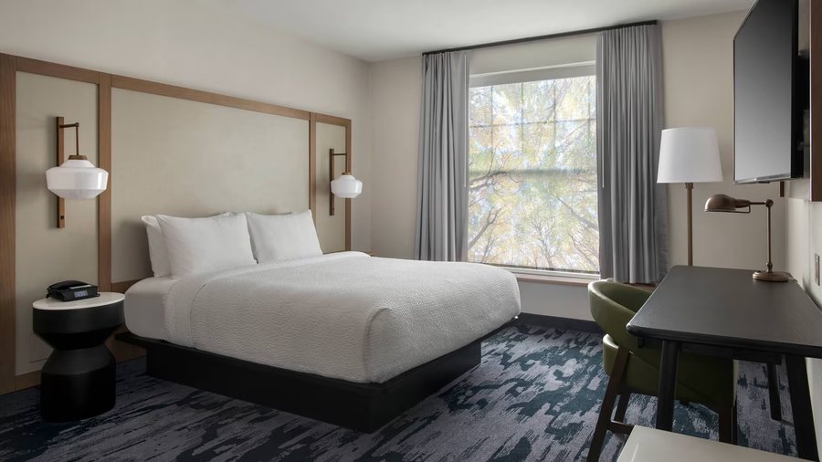 Fairfield Inn Suites Williamstown — Guest room