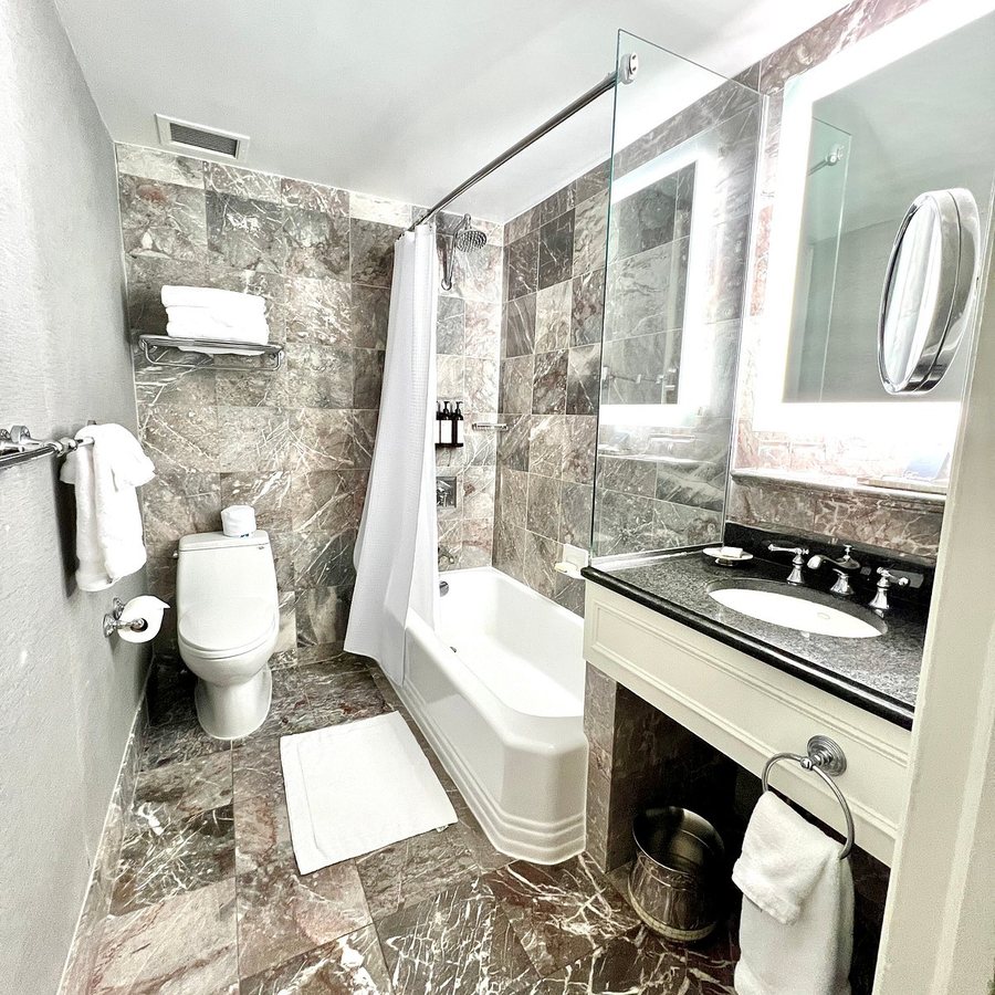 Fairmont Copley Plaza — Bathroom