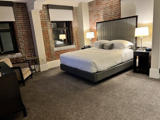Fairmont Heritage Place Ghirardelli Square — Guest room