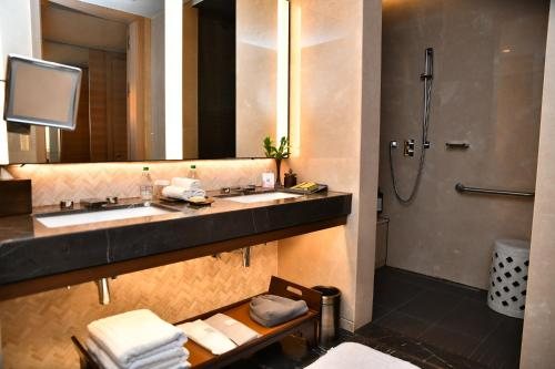 Fairmont Quasar Istanbul Istanbul — Bathroom