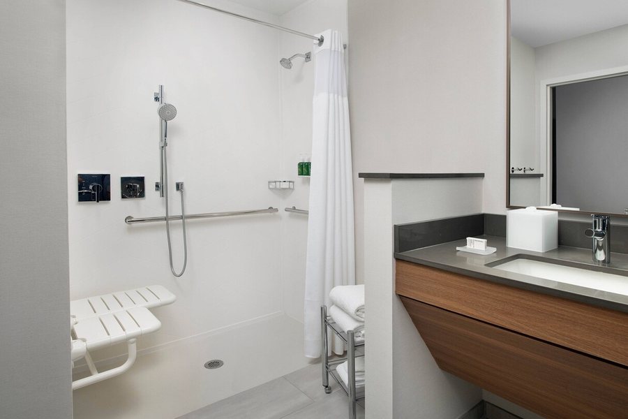 Fairway Inn Florida City — Bathroom