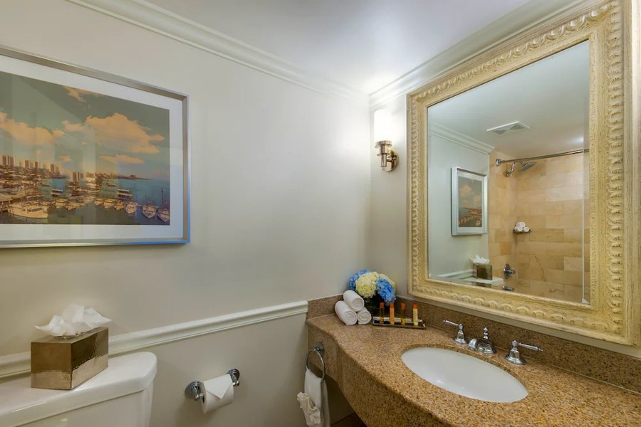 Fantasy Island Resort I — Bathroom