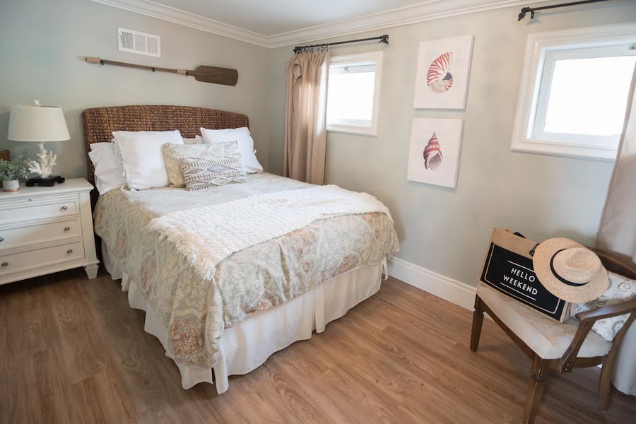 Faria Beach Park — Guest room