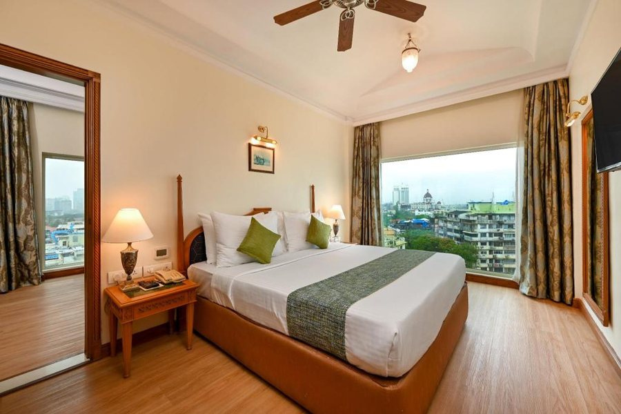 Fariyas Hotel Mumbai — Guest room