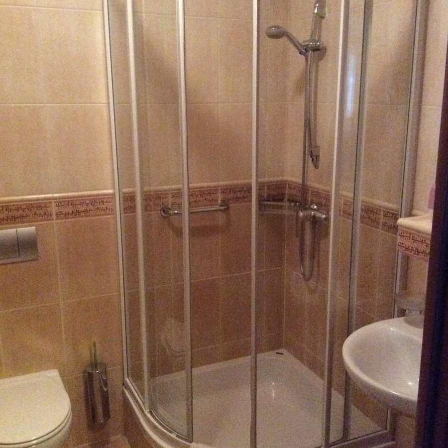 Farmona Hotel Business Spa — Bathroom