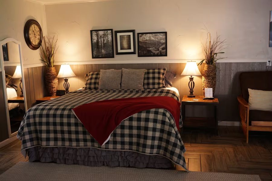 Fiddler s Inn — Guest room