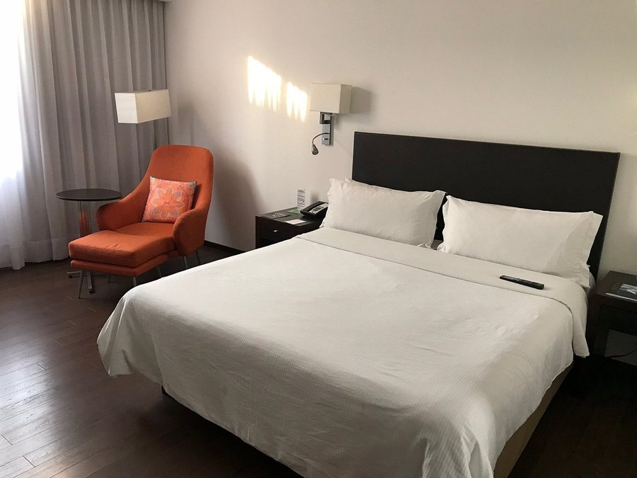 Fiesta Inn Insurgentes Sur — Guest room