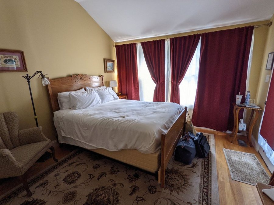 Fig Street Inn — Guest room