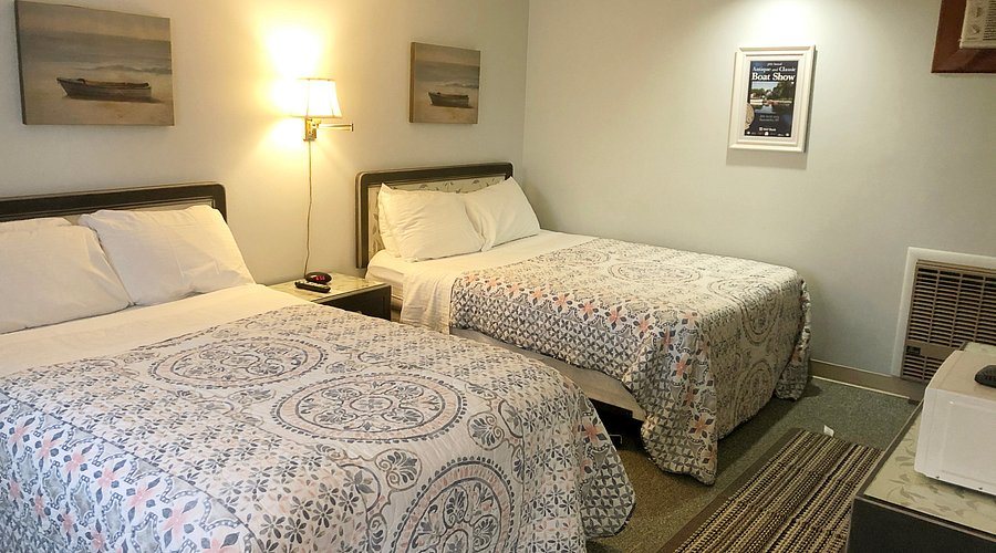 Finger Lakes Lodging — Guest room
