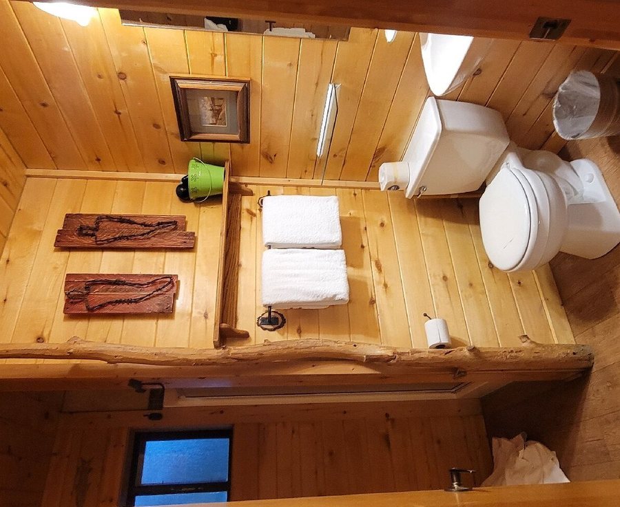 Fireside Cabins — Bathroom