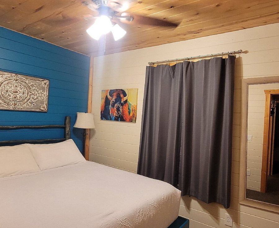 Fireside Cabins — Guest room