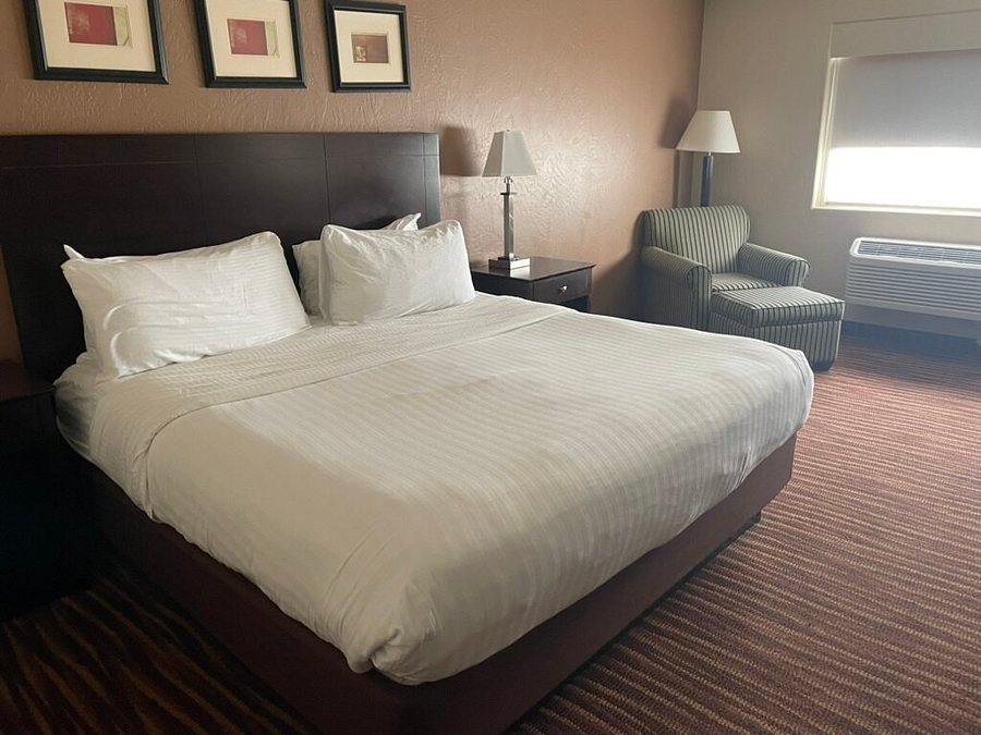 First Choice Inn — Guest room