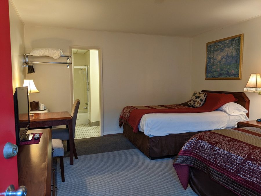 Fitzgeralds Motel — Guest room