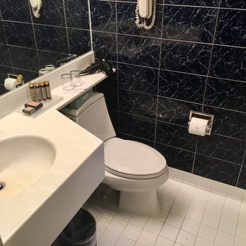 Fitzpatrick Grand Central New York City New York — Bathroom