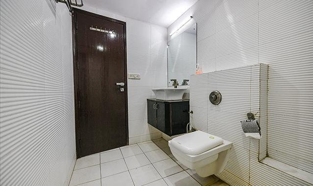 Five Elements Hotels North Avenue Delhi — Bathroom
