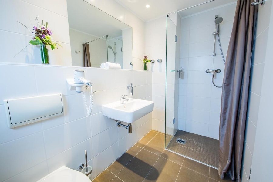 Fjord Hotel Berlin — Bathroom