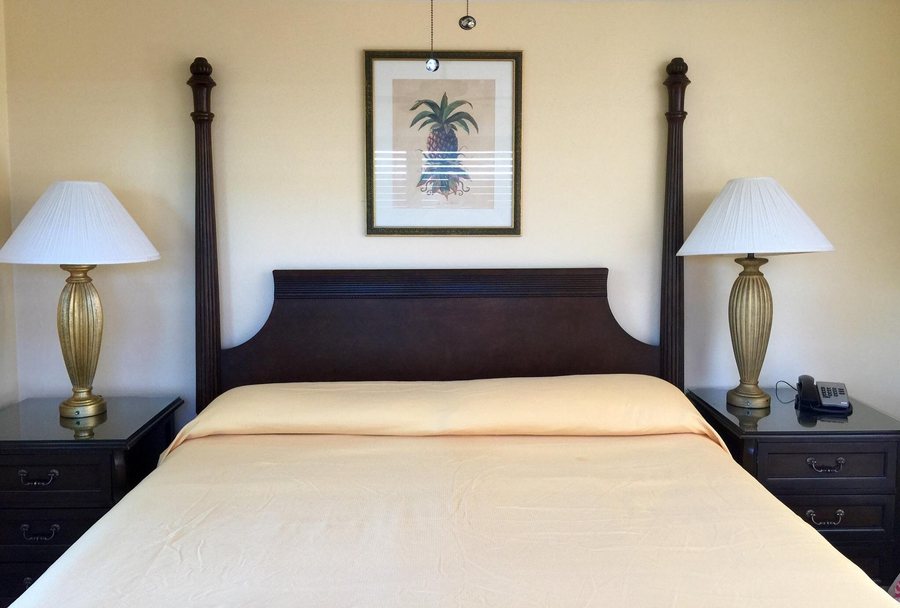 Flamingo Inn — Guest room