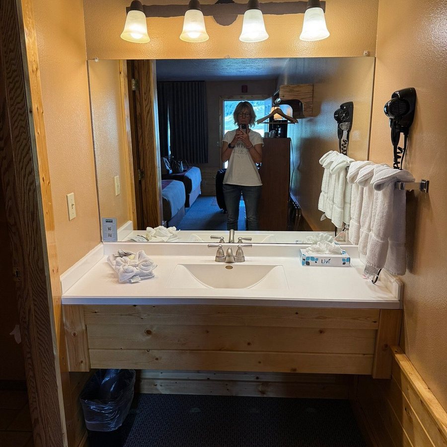 Flat Creek Ranch — Bathroom