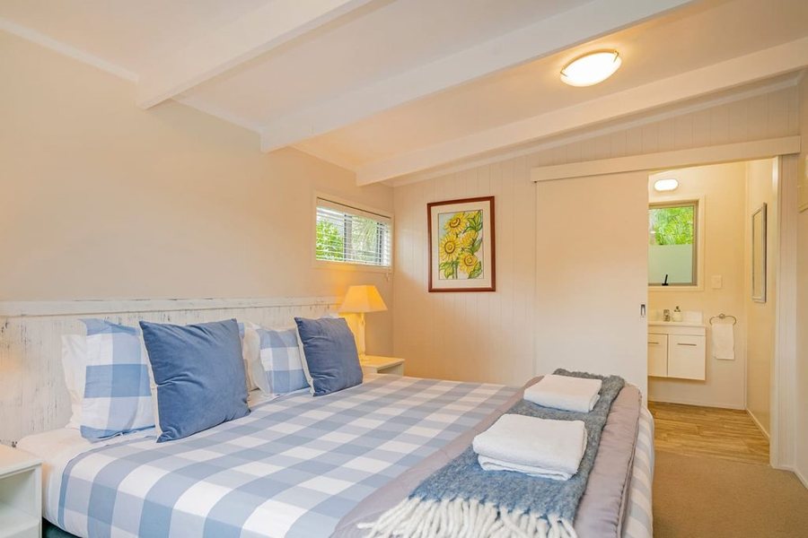 Flaxmill Accommodation — Guest room