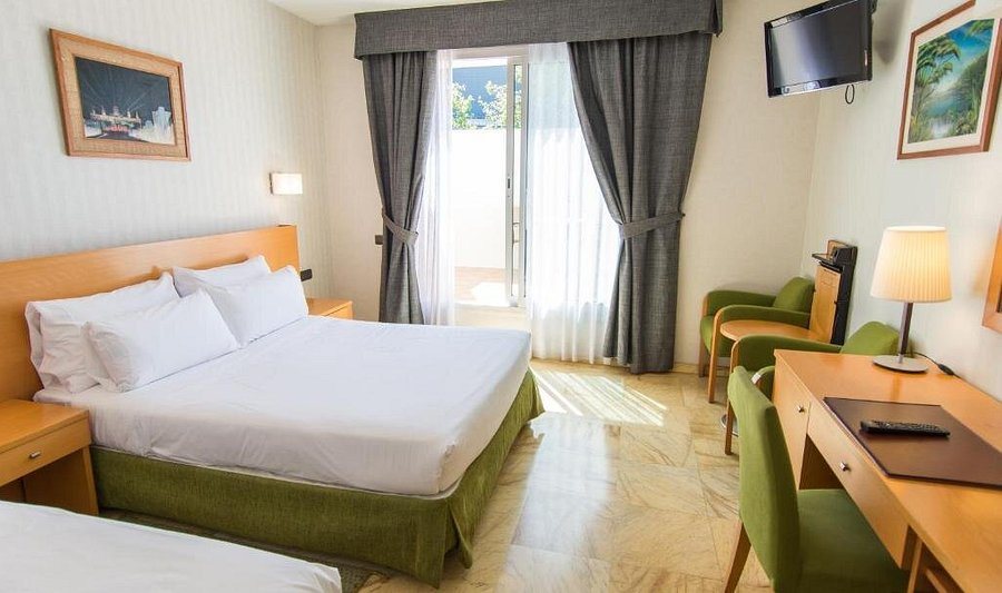 Flor Parks Hotel Barcelona Catalonia — Guest room