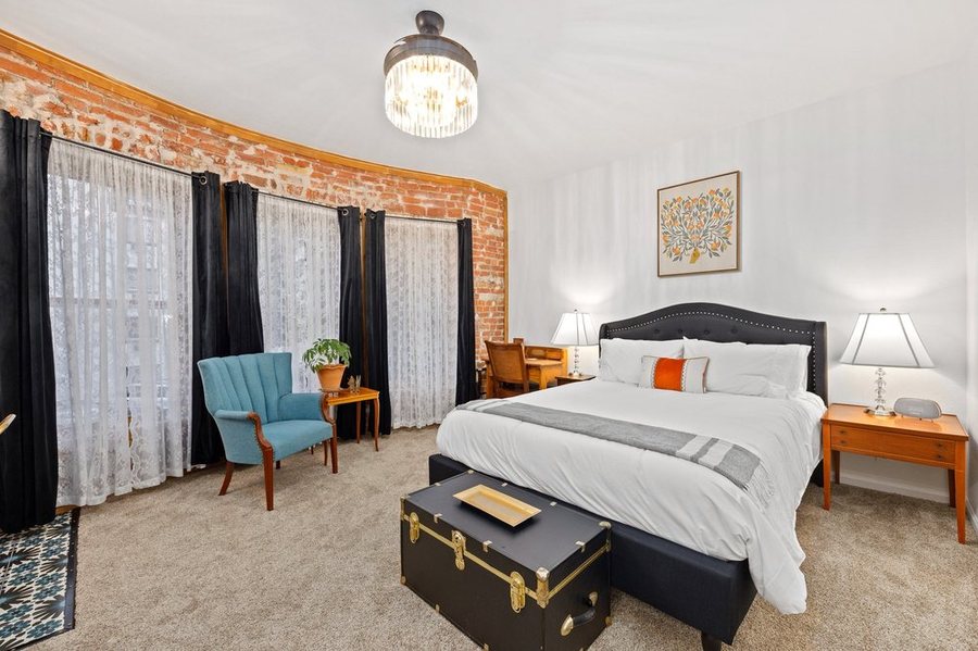 Flora House Denver — Guest room