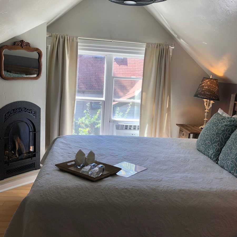 Floradora House Beautiful B B — Guest room