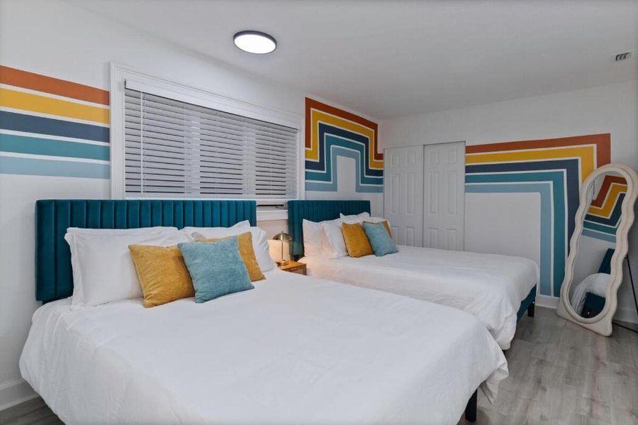 Florida Premier Rentals — Guest room