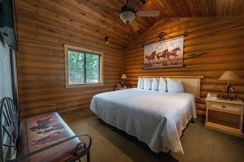 Flying Saddle Resort — Guest room