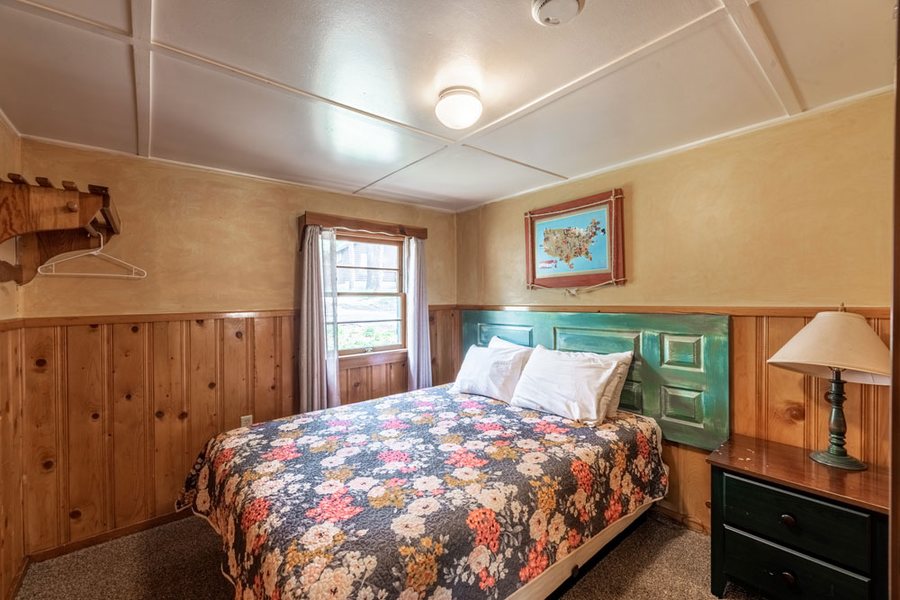 Forest Home Cabins — Guest room