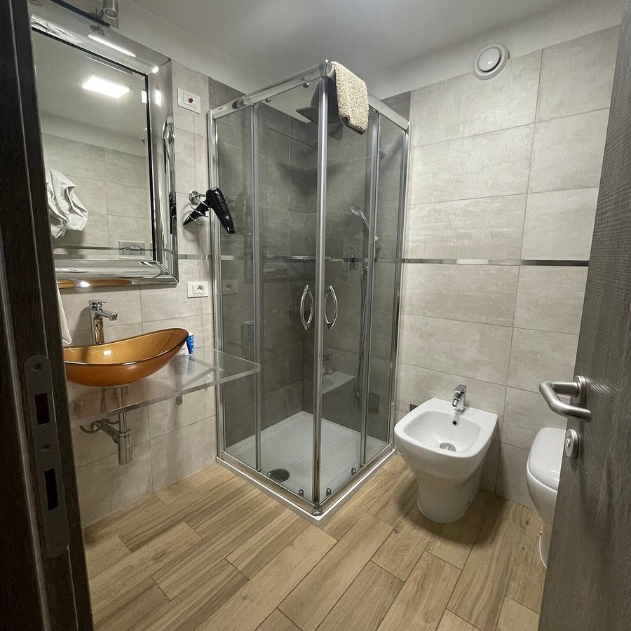 Foresteria Levi — Bathroom