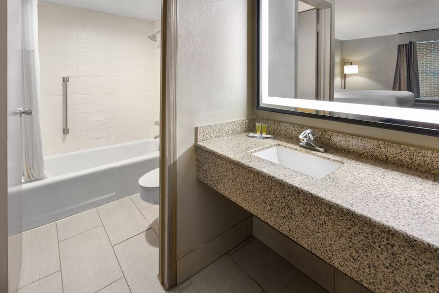 Forsyth KOA — Bathroom