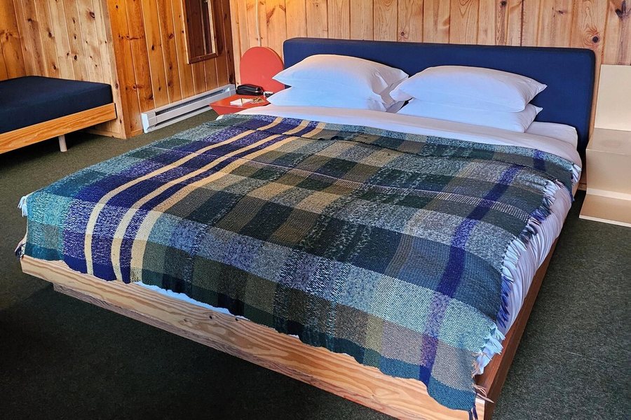 Fort Casey Inn — Guest room
