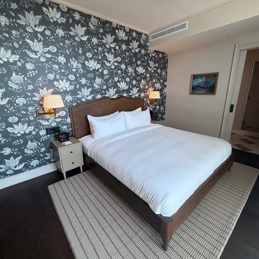 Forth Hotel Atlanta — Guest room
