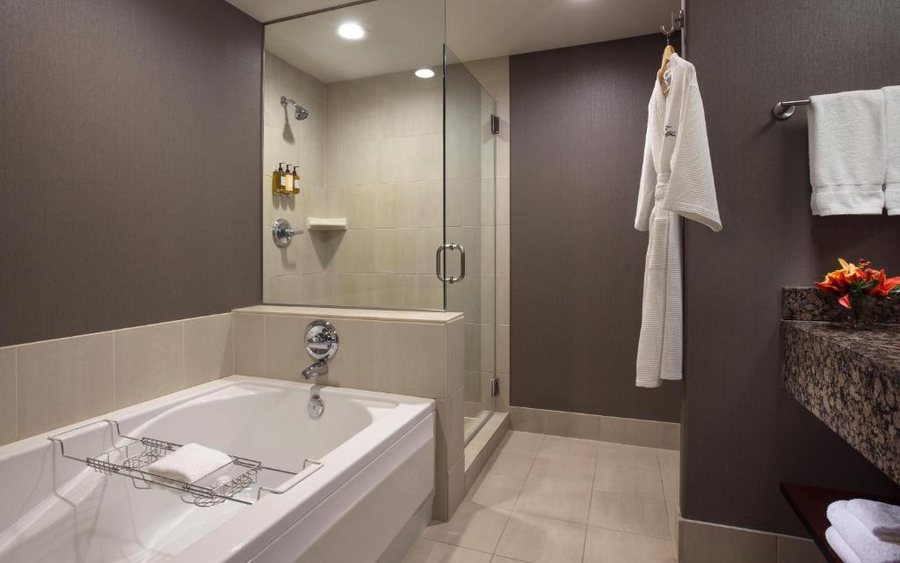 Fortland — Bathroom