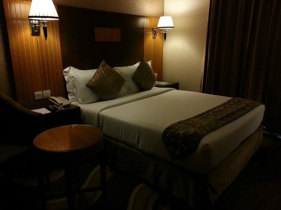Fortune Pearl Hotel — Guest room