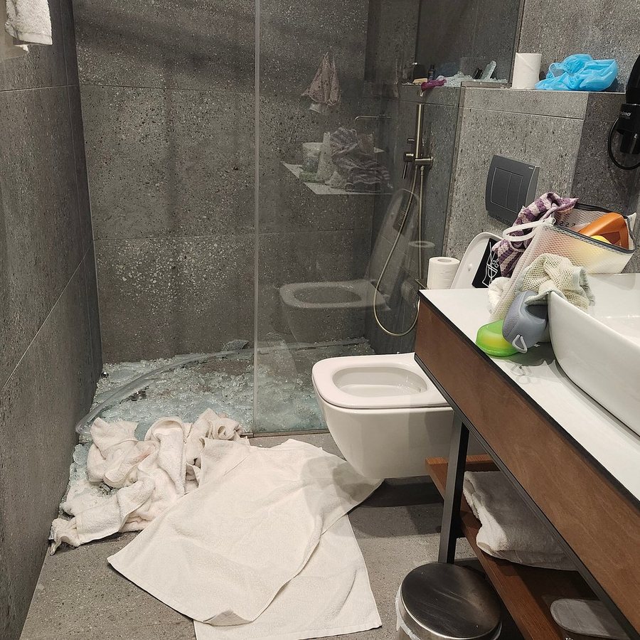 Fos by Naia — Bathroom